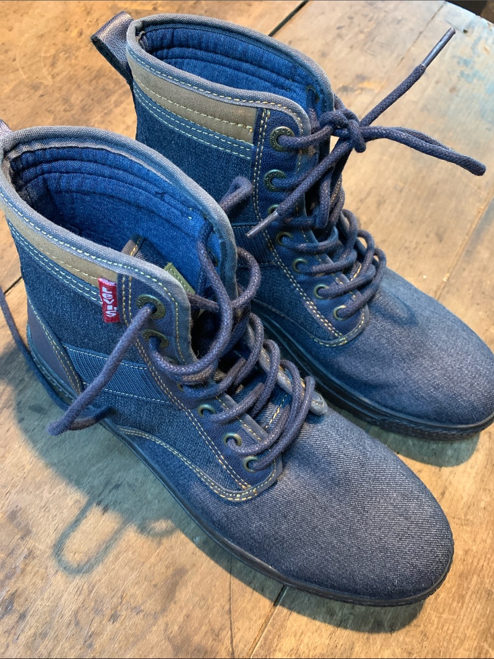 NWOT Levi's Denim and Leather Forrest Boots - Picture 3 of 11